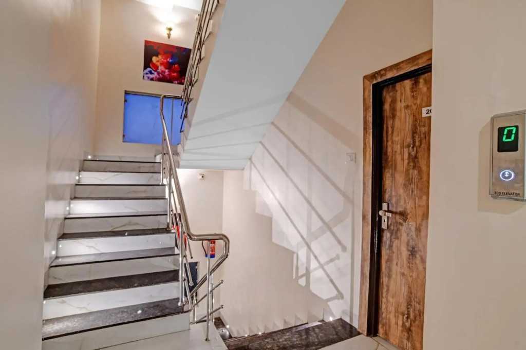 Collection O 45876 Hotel Benchmark Vijay Nagar