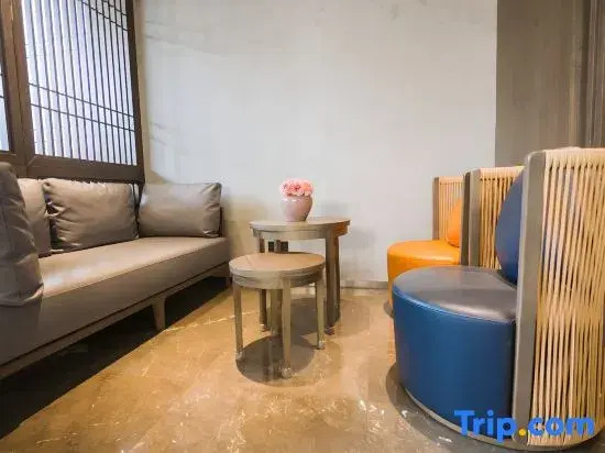 yilong anyun Hotel (Jinxian Station)