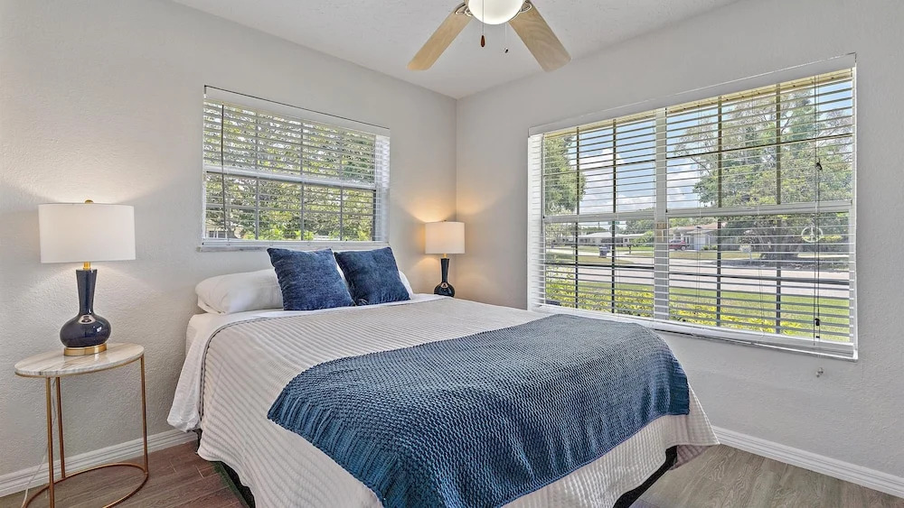 Paradise Palace 4 Bedroom Home by RedAwning
