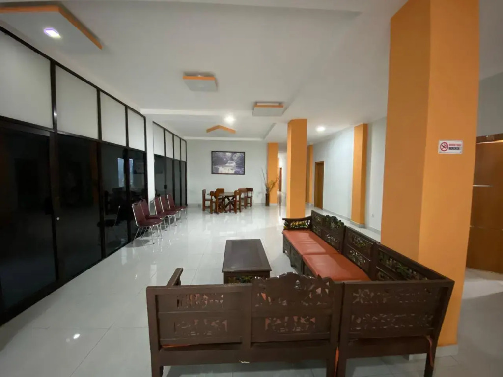 Hotel Magellona Makassar Mitra RedDoorz