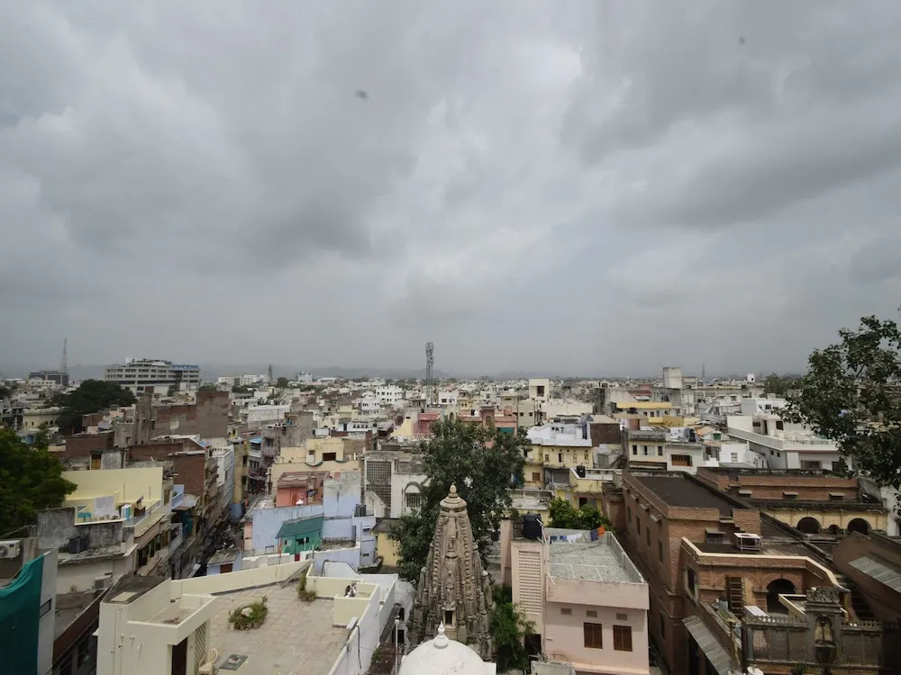 OYO 16914 Hotel Kiran Shree