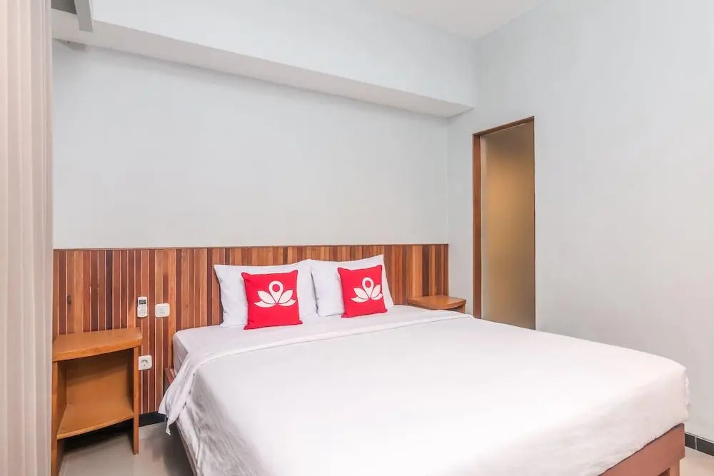 ZEN Rooms Raya Kuta 3