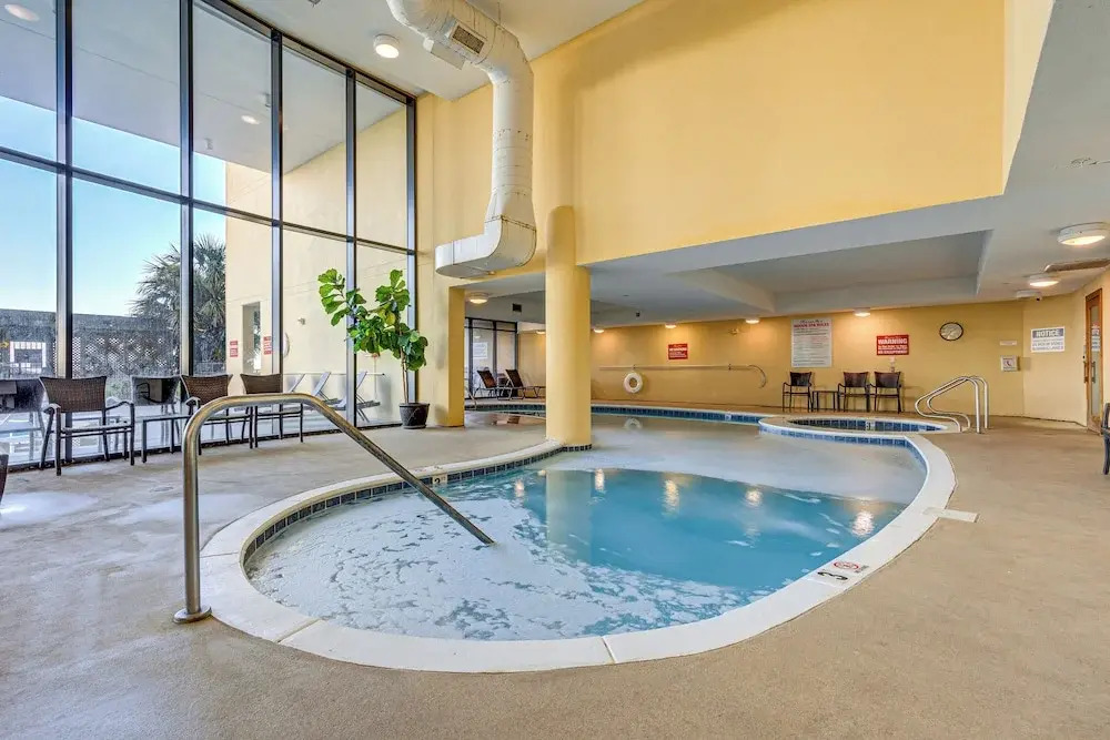 Dauphin Island Top-floor Condo w/ Resort Perks!
