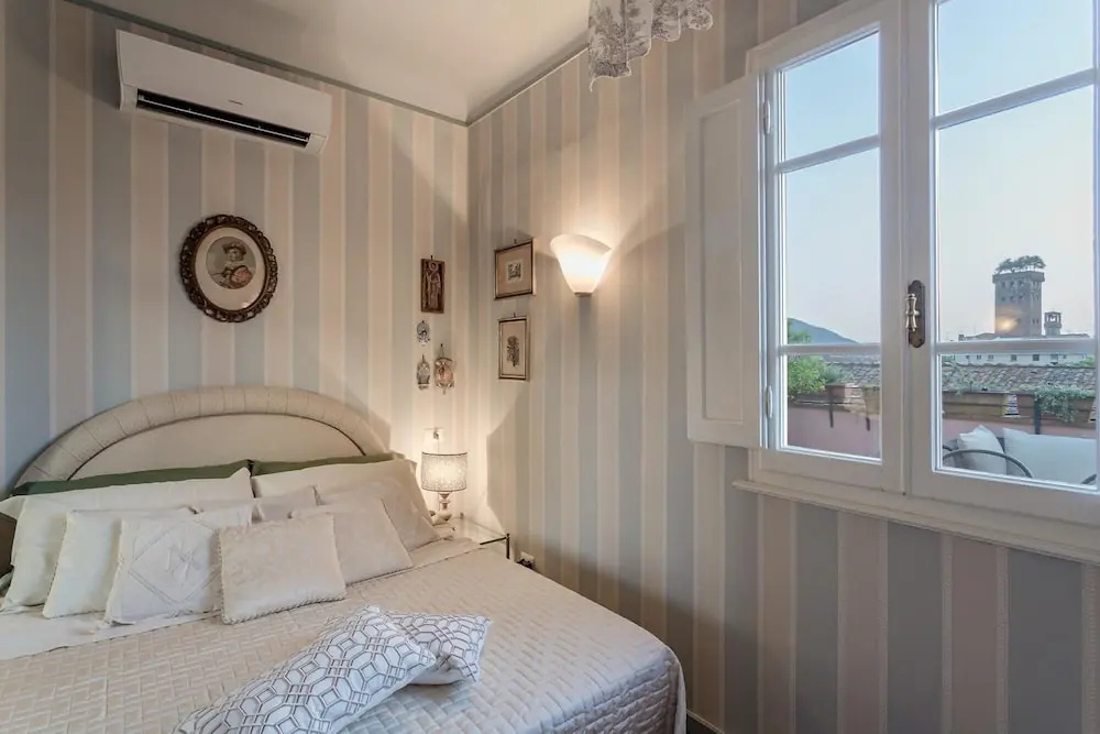 Casa Emy in Lucca With 3 Bedrooms and 2 Bathrooms