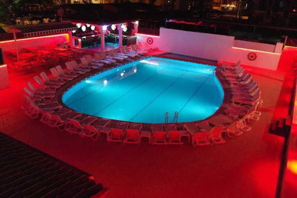 Ruby Rose Resort