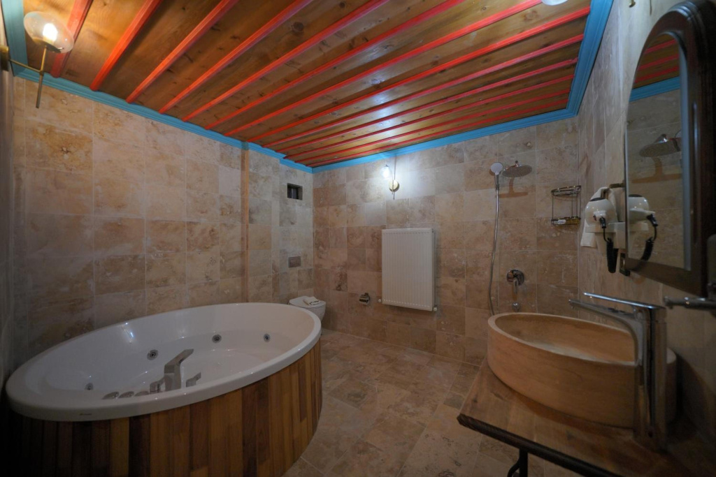 Travel Inn Cave Hotel
