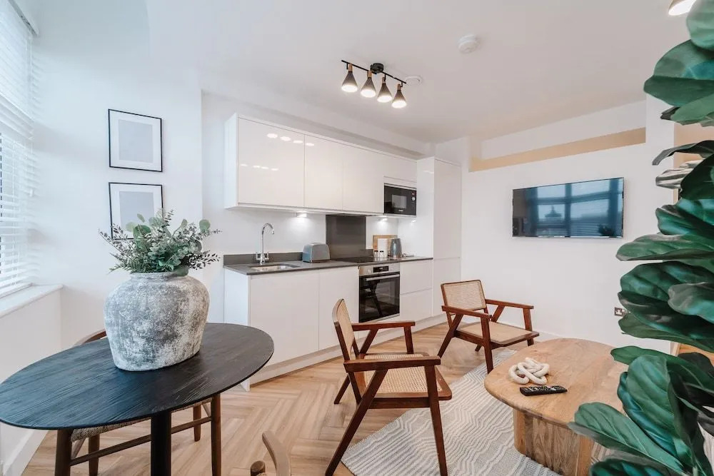 Royal House Stylish Apartments - Chester