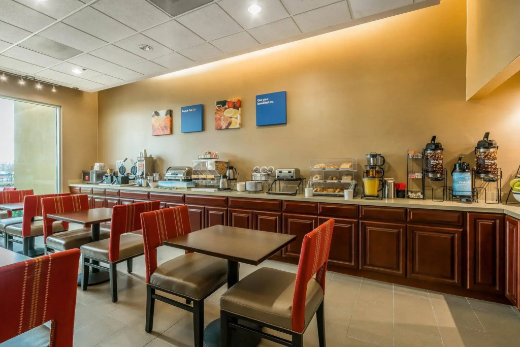 Comfort Inn & Suites Seattle North