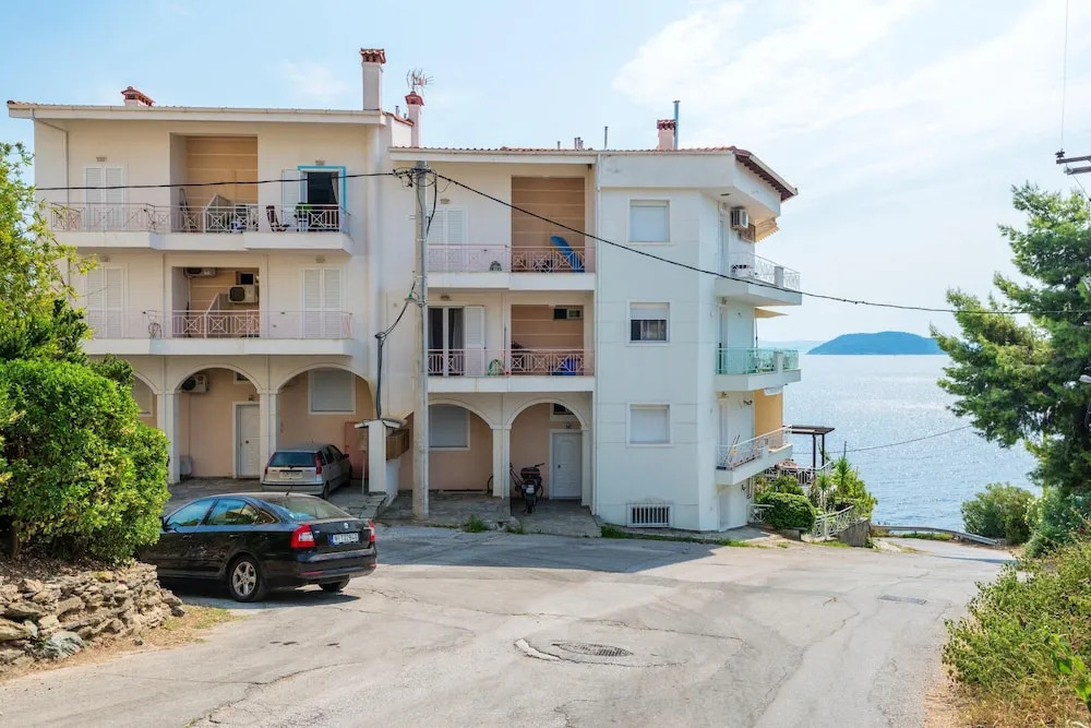 Apartment With 2 Bedrooms in Neos Marmaras, Chalkidiki, North Greece,