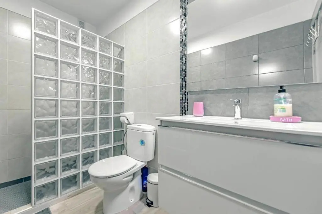 Ocean View Suite with Pool, 2 min beach