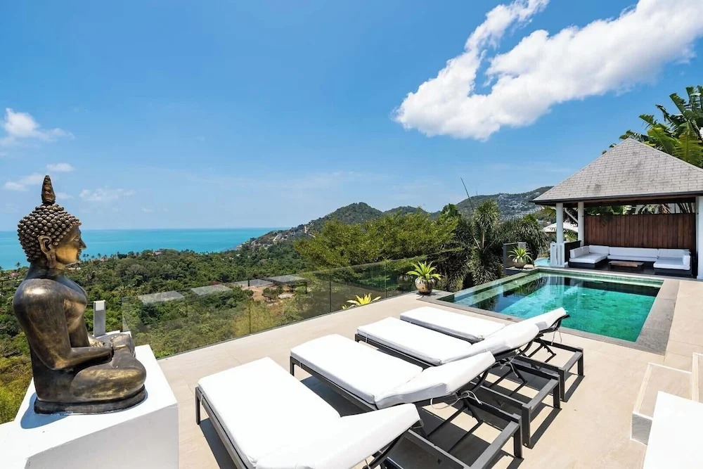 Serene Escape Balcony Villa in Chaweng KBR20