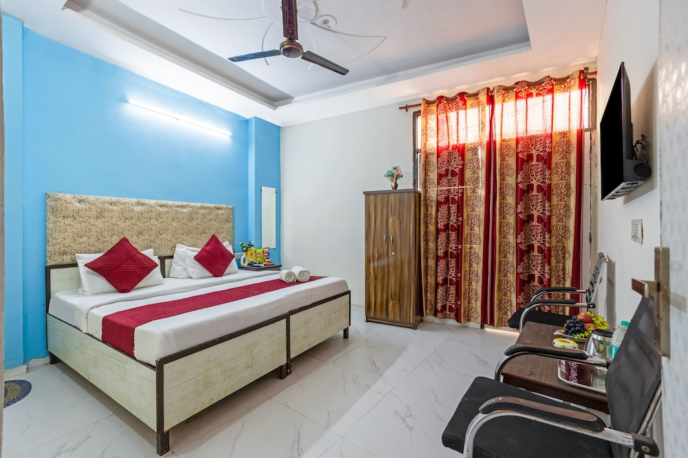 Hotel M C Residence