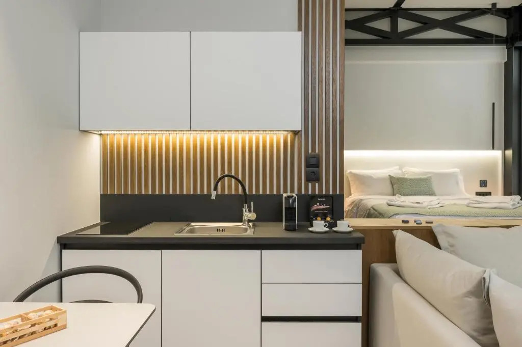 Ostrakon Suites