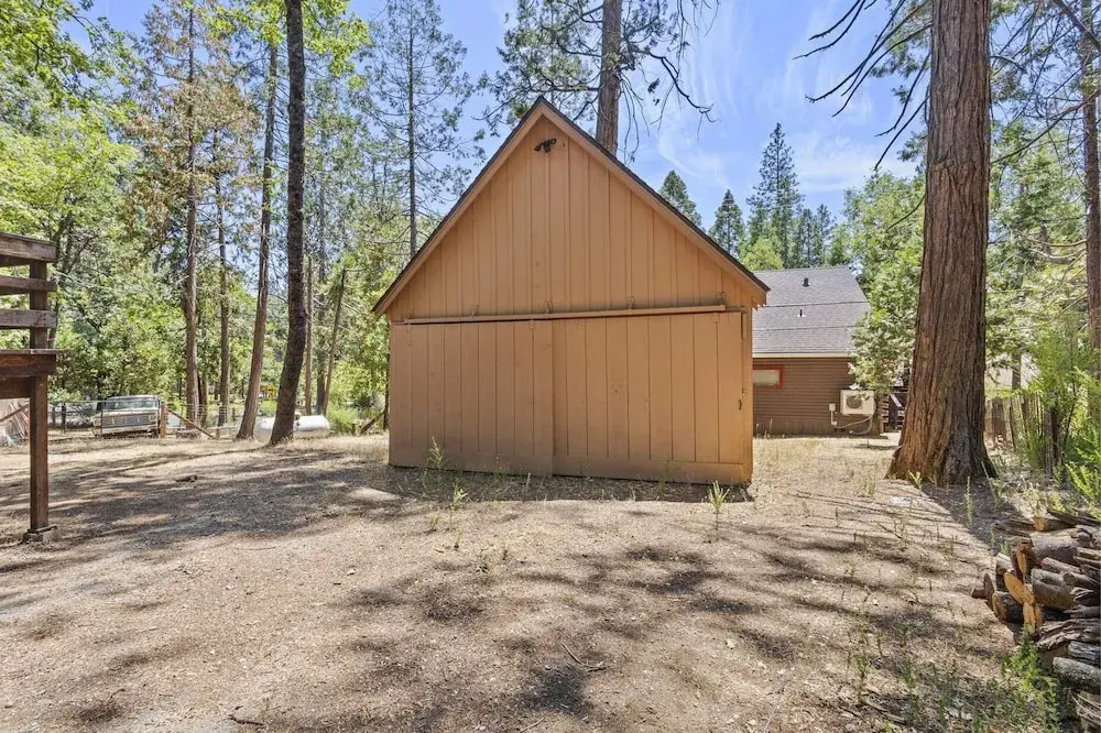 The Nest 4 Bedroom Cabin by Redawning