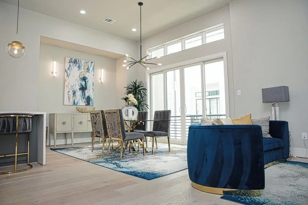 Luxury 3BD Rooftop Home in Dwtwn HTX.