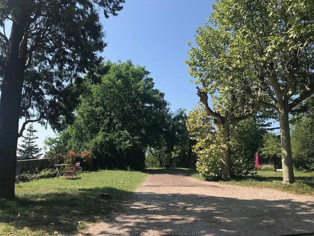 Parc de Biodiversité Le Castel - Maison dhôtes & Table Bio