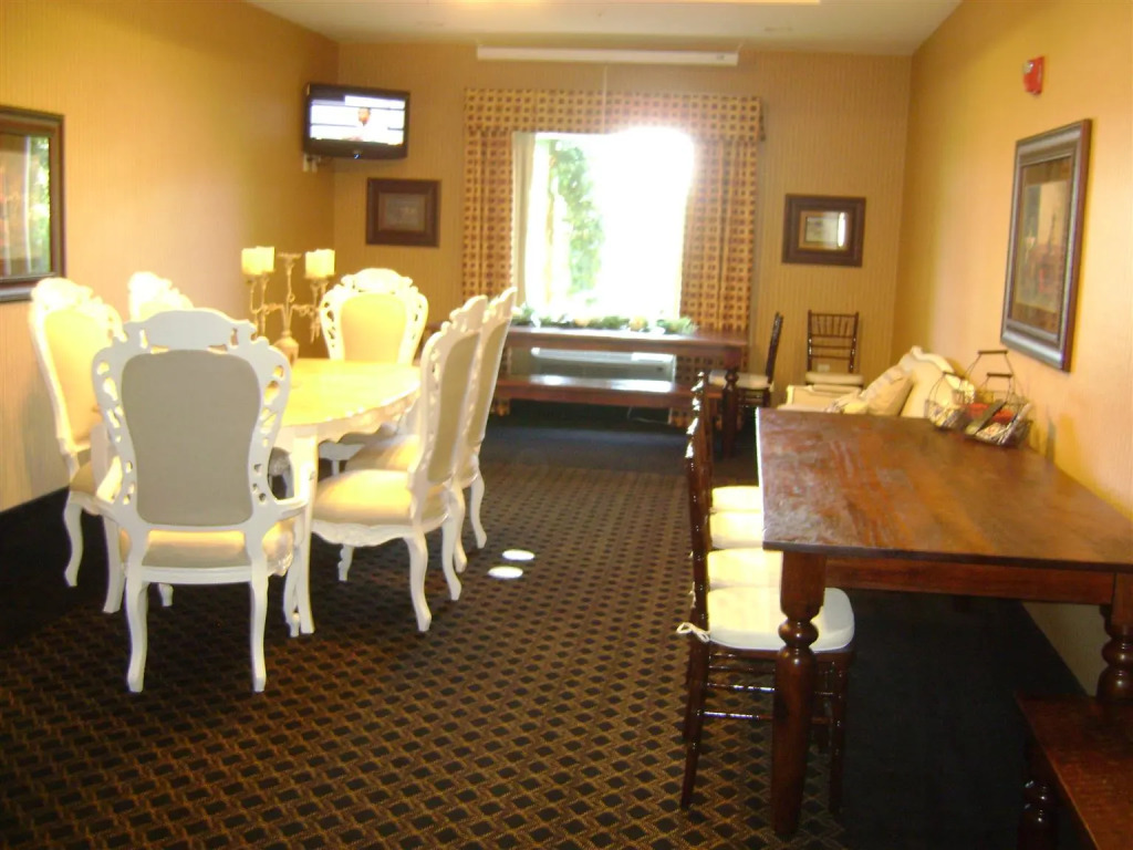 Blanco River Hotel