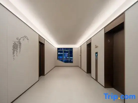 JI Hotel (Fenghuang Ancient Town Tourist Center)