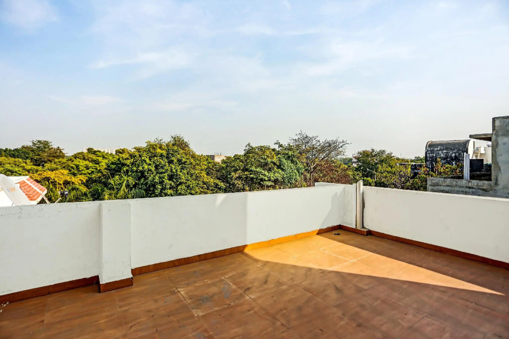 OYO 73745 Hotel Royal Green Residency