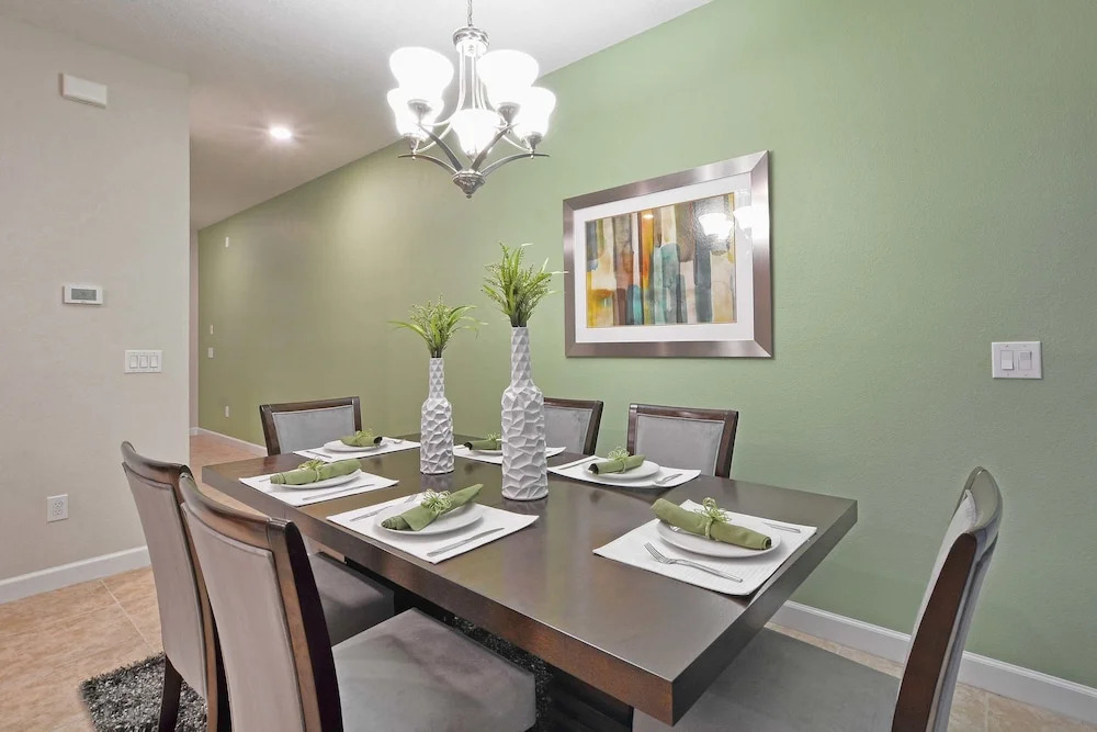 Storey Lake 4 Bedroom Townhome w Splashpool - 1618ST