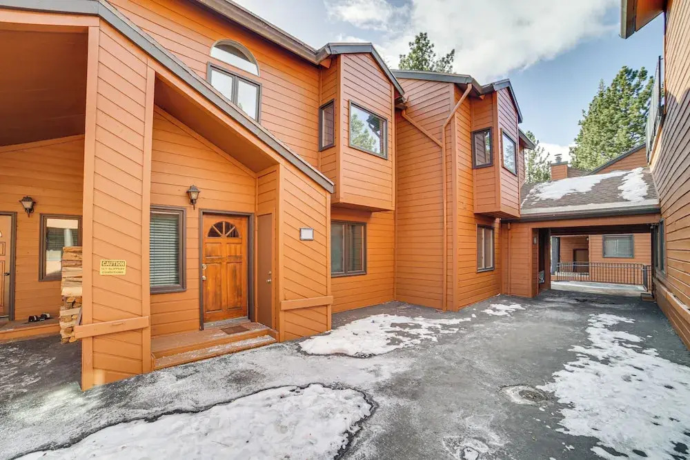 Mammoth Lakes Condo: Walk to Village & Gondola