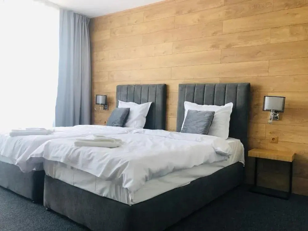 Avenue Hotel Deluxe