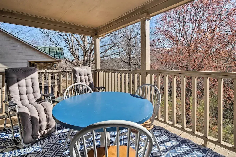 Balcony + Pool Access! Couples Escape in Lake Lure