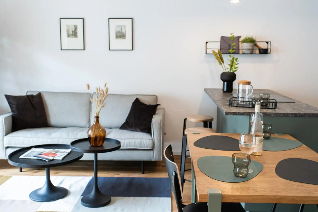Stilvolle Wohnung mit ruhig gelegenem Balkon
