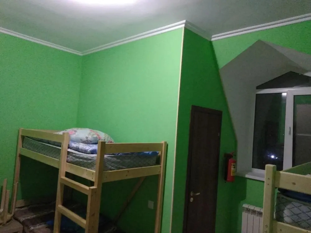 Stahanov Hostel