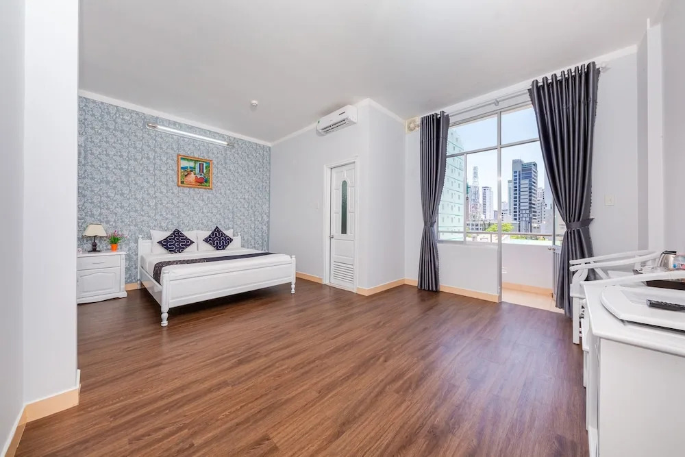 CCT Luxury Hotel