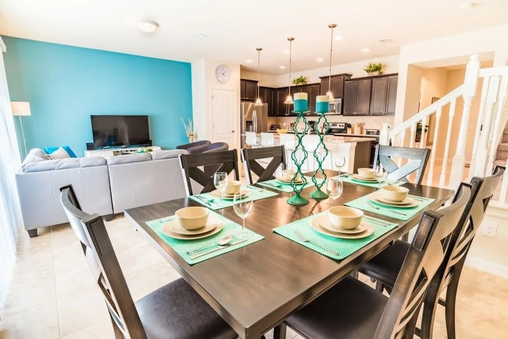 Windsor at Westside 2078 - Five Bedroom Townhome with Private Pool