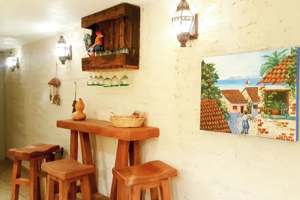 Cozy stay Tropical Vibes near Beach