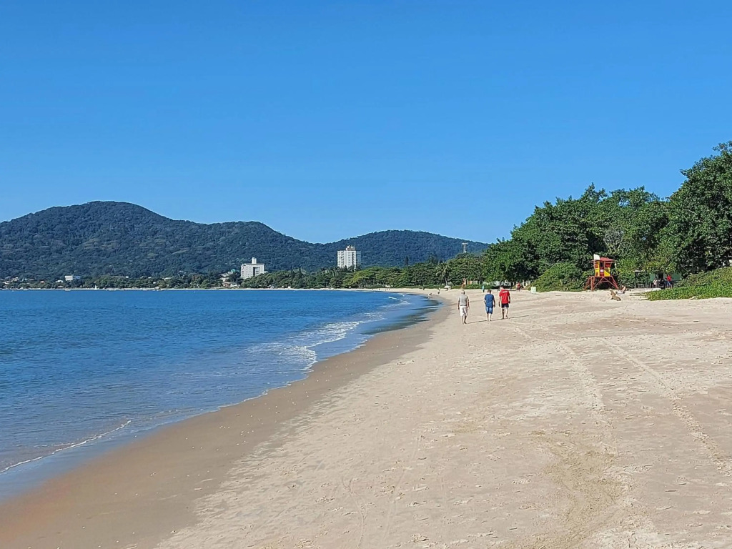 Curta Praia de Armação - Casa Hortênsia