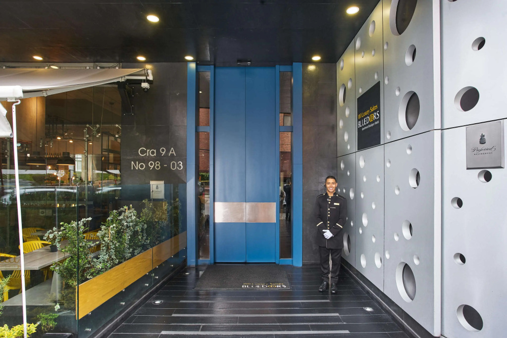 Hotel 100 Luxury Suites by Preferred