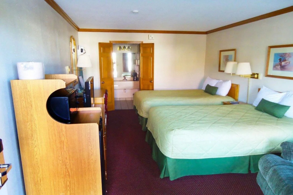 Indy Speedway Inn