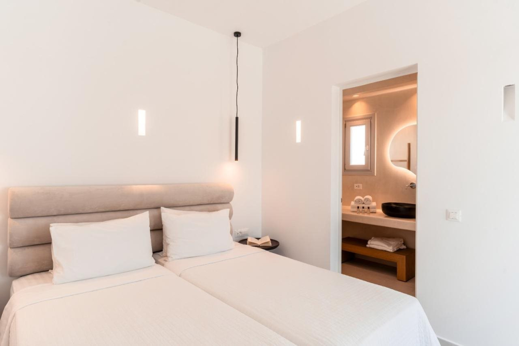 Oikos Santorini Living Concept