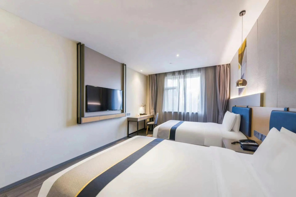 Homeinn Selected Hotel (Changyi Jiaotong Street Zhongbai Building)