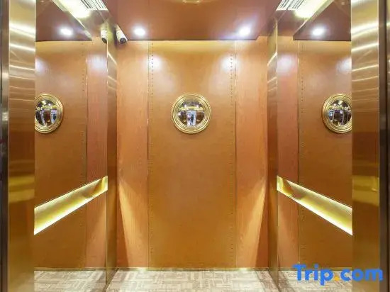 James Joyce Coffetel Hotel (Xiangyang Ancient City Tanxi Road)