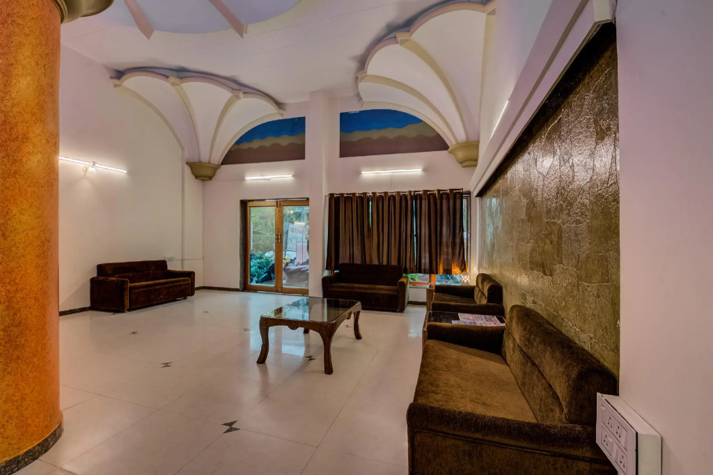 Hotel O Kamini