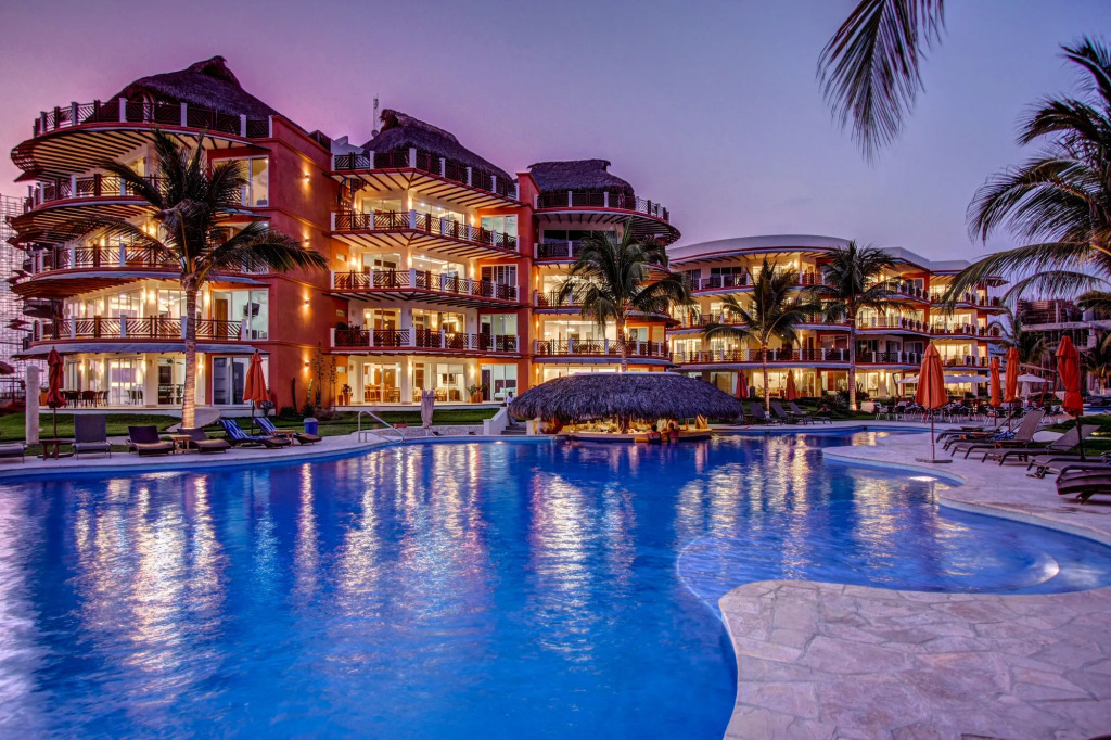Oceanfront Apartments Vivo Resorts Puerto Escondido