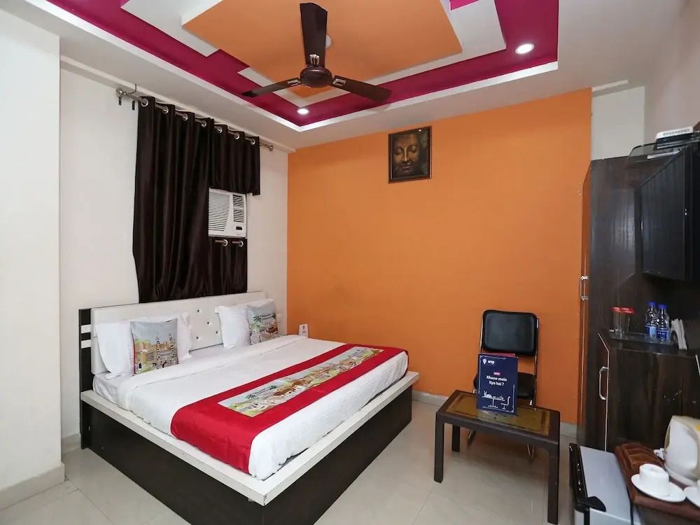OYO 7773 Hotel Simran Palace