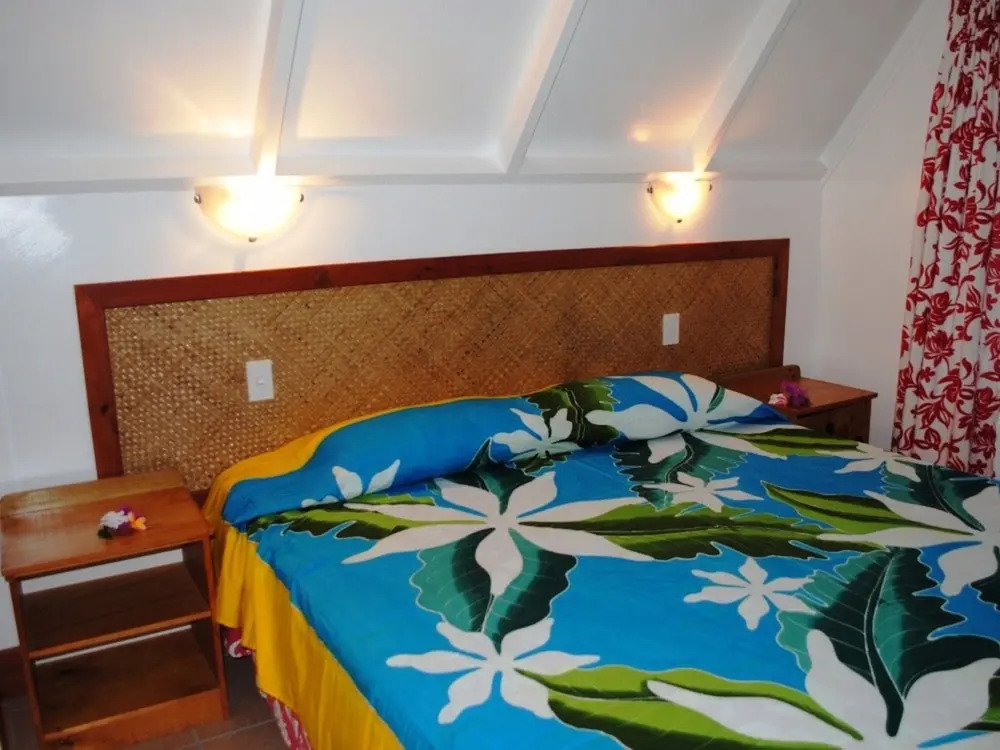 Paradise Cove Lodge