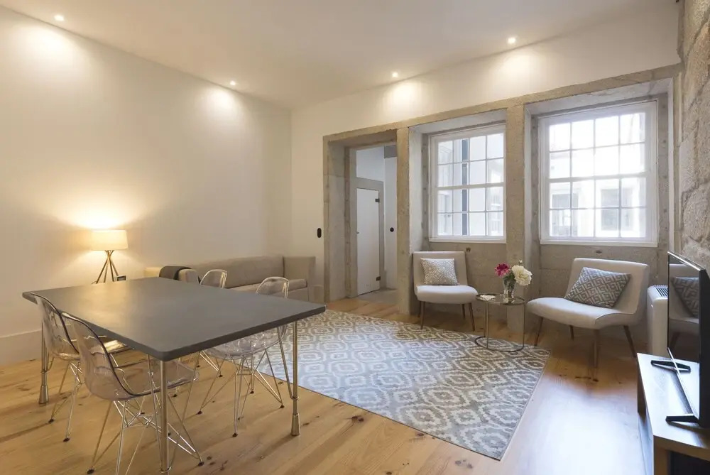 Downtown Almada Loft