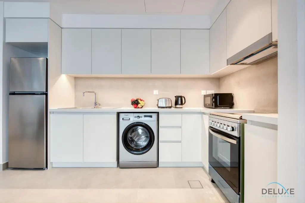 Surreal 2 BR Apartment at Creek Horizon Tower 1 by Deluxe Holiday Homes