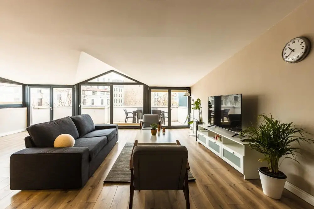 Exceptional Flat With Galata Tower View in Beyoglu