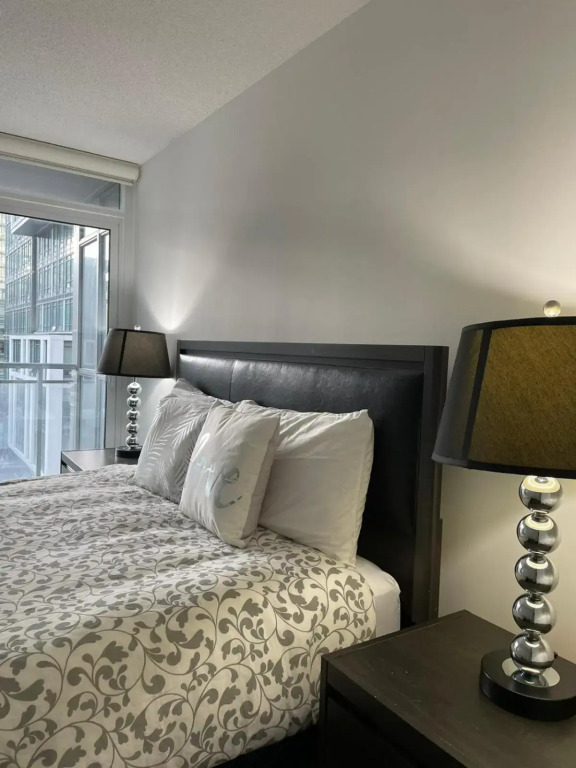 Toronto Downtown near Rogers Centre High rise lakeview condo