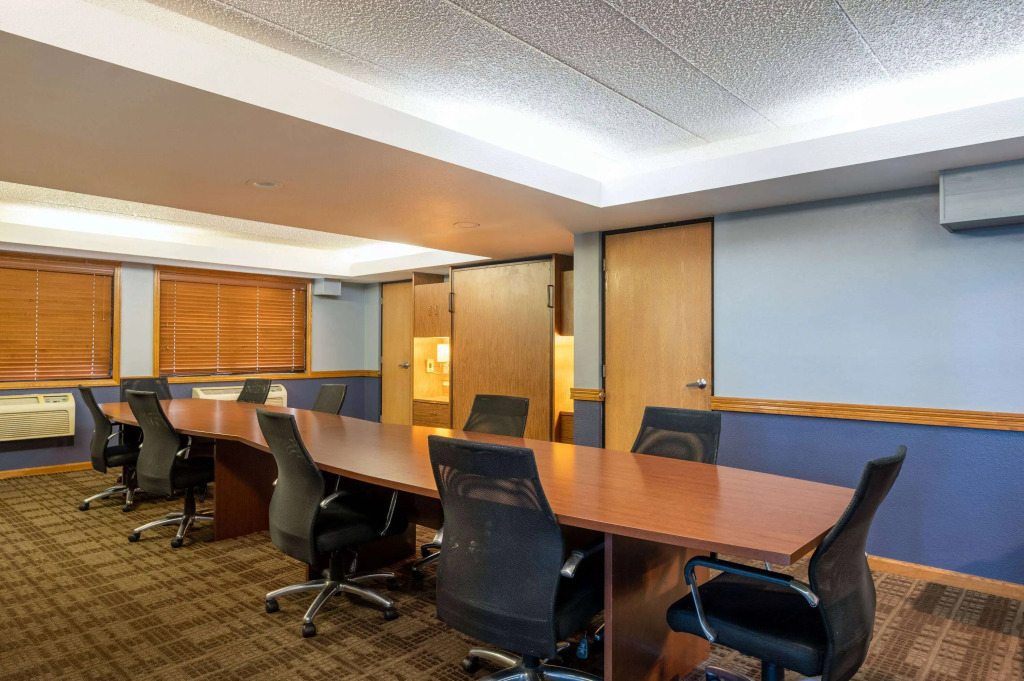 AmericInn by Wyndham Eau Claire