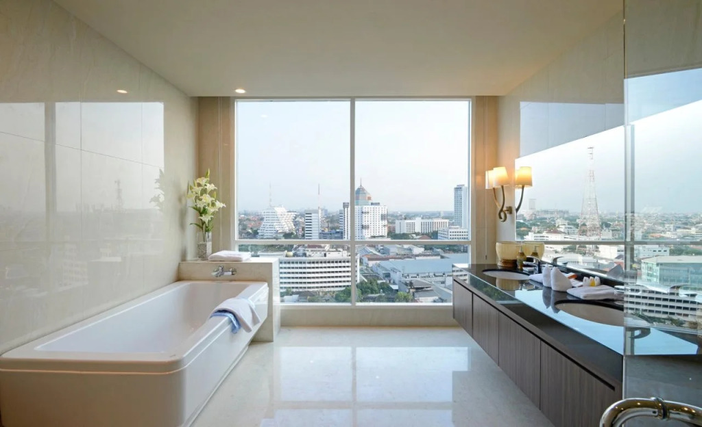 Aria Centra Surabaya