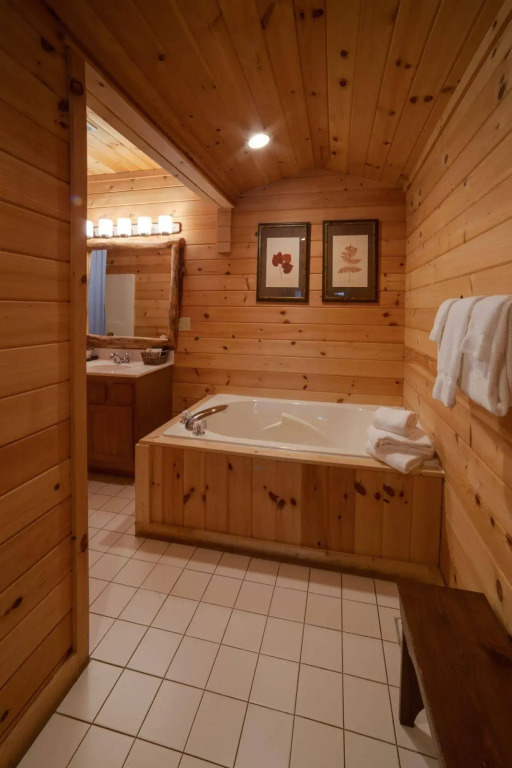 Dancing Bear Lodge