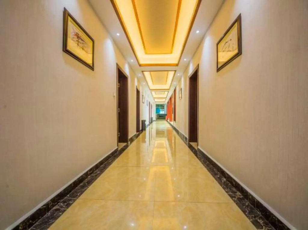 Jingzuan Business Hotel
